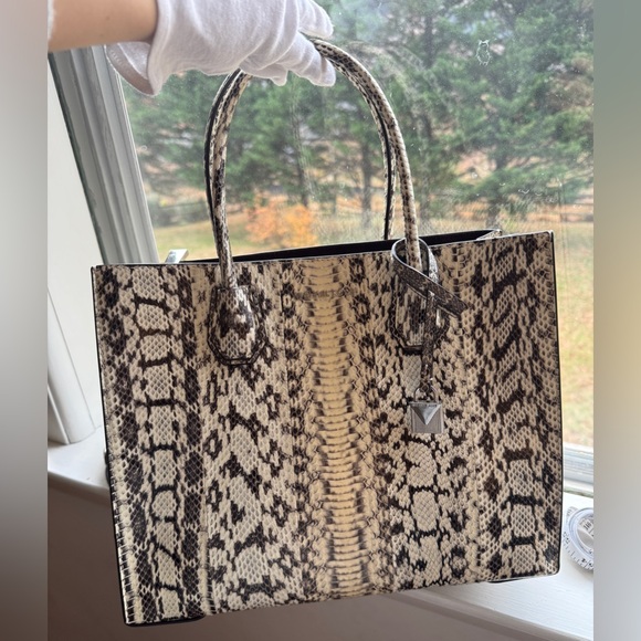 Set of 2 Michael Kors Snakeskin tote with Matching Long Wallet Shoulder Strap - Picture 4 of 15